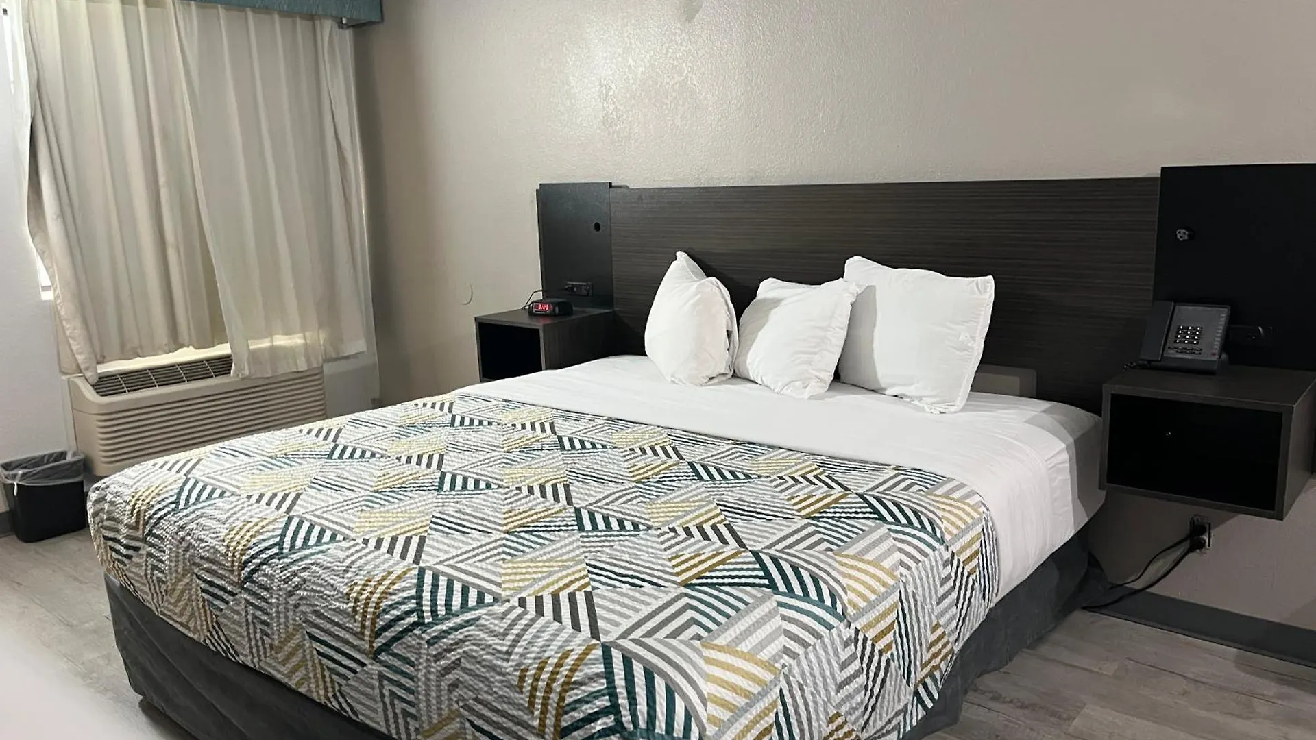 Studio 6 Phoenix, Az Midtown מלון